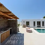 Noble Pearl Paros Дом отдыха Санта-Мария