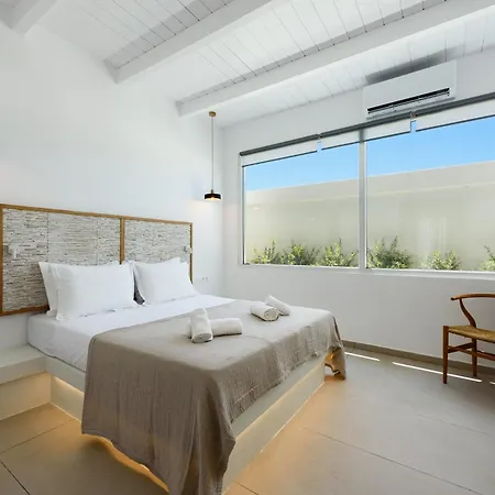 Noble Pearl Paros Santa Maria (Paros)