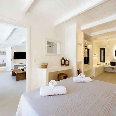 Noble Pearl Paros Feriehus