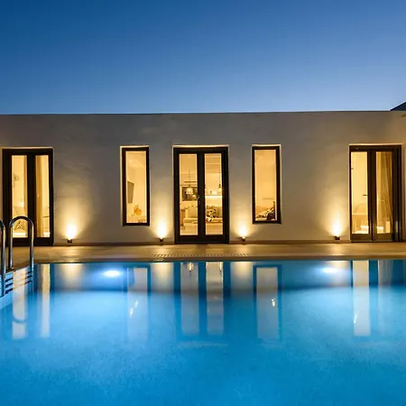 Noble Pearl Paros Feriehus *