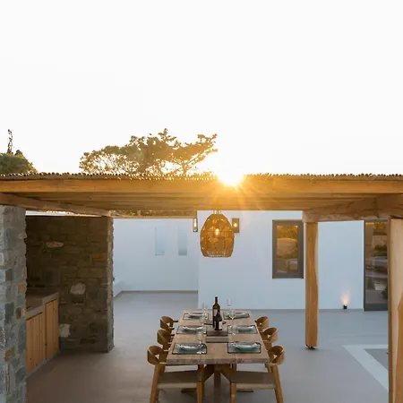 Noble Pearl Paros Santa Maria (Paros)