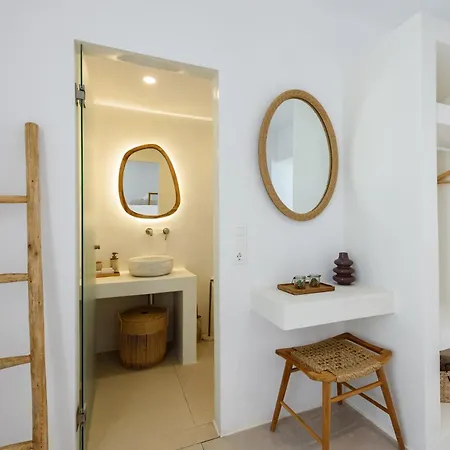 Noble Pearl Paros