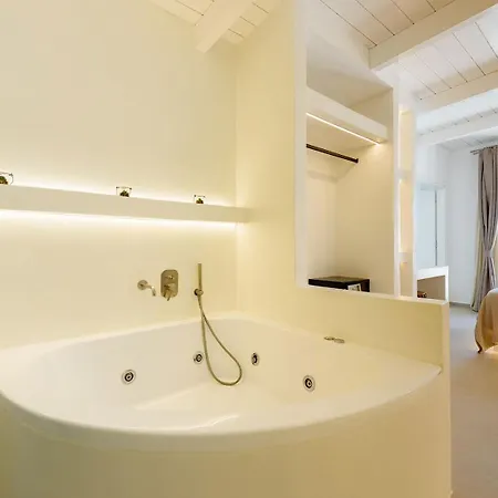 Noble Pearl Paros Nyaraló *