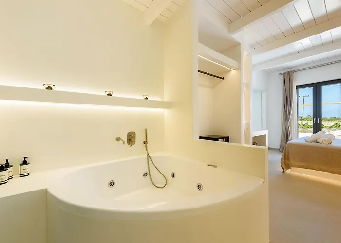 Noble Pearl Paros Semesterbostad *